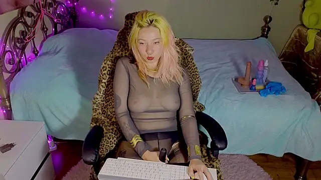 Sansarella online show from 04.28.26