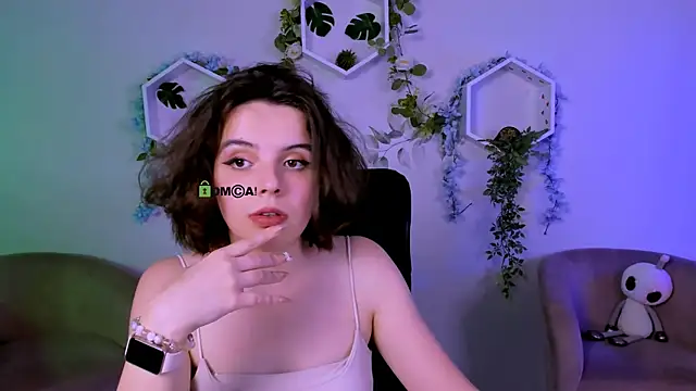 mia mooon  online show from 07.07.26