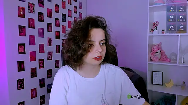 mia mooon  online show from 08.01.26