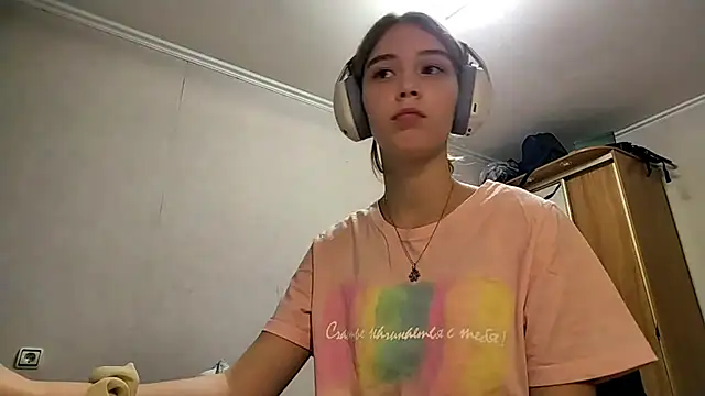 Snapshot of HebrewRiding chatting on 04.10.26 HebrewRiding online show from 04.10.26