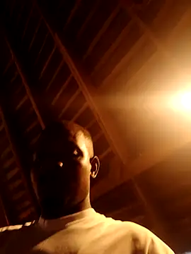 Juclarke12 online show from 04.15.26