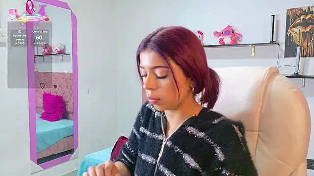 Snapshot of VelinaHoney chatting on 06.10.26 VelinaHoney online show from 06.10.26