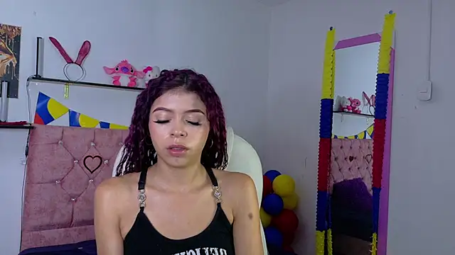Snapshot of VelinaHoney chatting on 07.15.26 VelinaHoney online show from 07.15.26