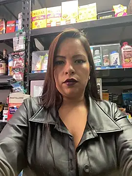MIA ROSSEEE online show from 06.15.26