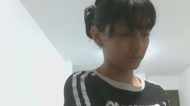 Snapshot of xoxo_anny chatting on 07.13.26 xoxo anny online show from 07.13.26