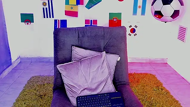 Snapshot of triiangel_latinboy chatting on 07.17.26 triiangel latinboy online show from 07.17.26