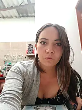 AlaiaLux online show from 04.15.26