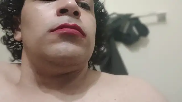 Snapshot of Luvtadressfem chatting on 07.21.26 Luvtadressfem online show from 07.21.26