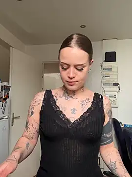 liloutatoou online show from 04.21.26