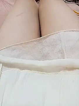 Snapshot of Suri-sexywett chatting on 04.09.26 Suri-sexywett online show from 04.09.26