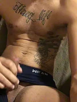 Snapshot of TatuadoCearense22cm chatting on 04.17.26 TatuadoCearense22cm online show from 04.17.26