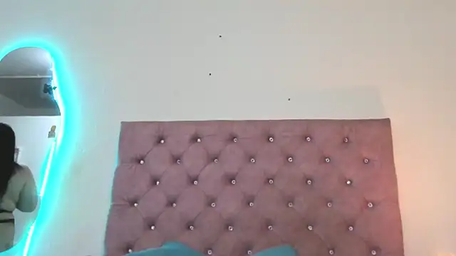 laurenlaine online show from 06.02.26