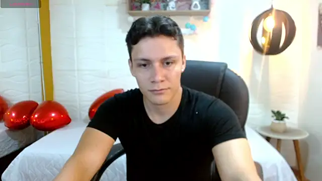 Snapshot of Zayn_clausen chatting on 04.13.26 Zayn clausen online show from 04.13.26