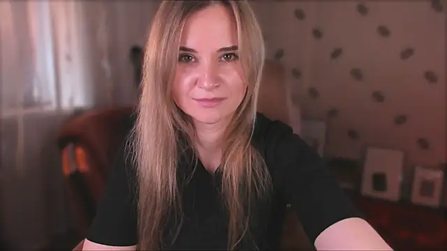 MiaSparkes online show from 07.18.26