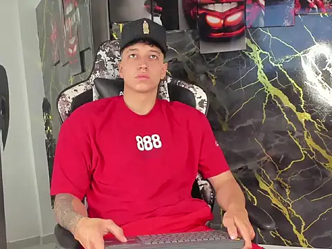 eithan boy  online show from 04.18.26