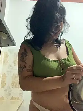 NefertitiXO online show from 04.10.26