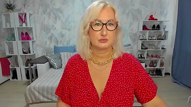 Snapshot of DianaFrances chatting on 07.11.26 DianaFrances online show from 07.11.26