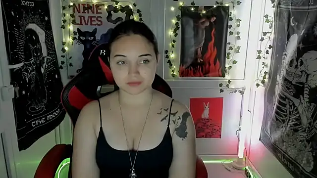 Snapshot of Caroline_cutte chatting on 07.11.26 Caroline cutte online show from 07.11.26