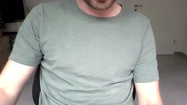 Snapshot of ForHerOnly_ chatting on 04.10.26 ForHerOnly online show from 04.10.26