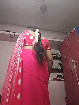 Snapshot of Tamilaunty35 chatting on 05.16.26 Tamilaunty35 online show from 05.16.26