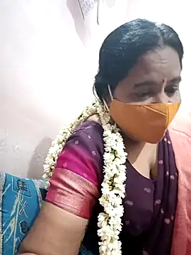 Snapshot of Tamilaunty35 chatting on 07.28.26 Tamilaunty35 online show from 07.28.26