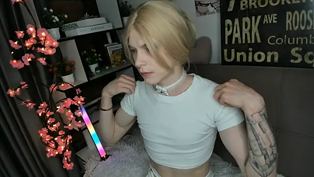 TwinkWhite online show from 05.30.26