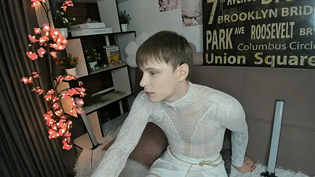 TwinkWhite online show from 06.01.26