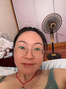 Snapshot of H-202604 chatting on 07.08.26 H-202604 online show from 07.08.26