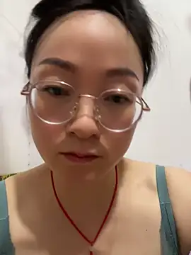 Snapshot of H-202604 chatting on 07.17.26 H-202604 online show from 07.17.26