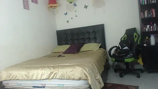 hotbrunettecasandra online show from 02.25.25