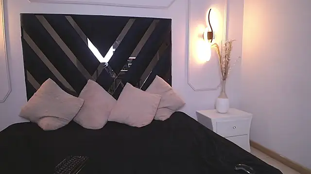 Snapshot of Flor_pink chatting on 04.11.26 Flor pink online show from 04.11.26