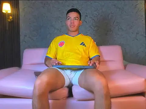 Snapshot of ChristopheRivera chatting on 07.03.26 ChristopheRivera online show from 07.03.26