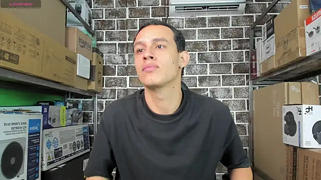 Snapshot of 69osiris chatting on 04.12.26 69osiris online show from 04.12.26