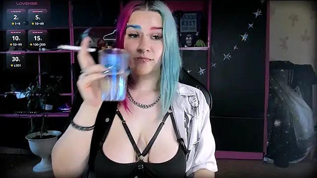 Neon Baddie online show from 07.28.26