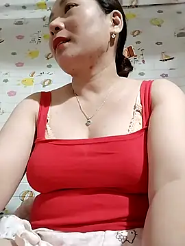 Snapshot of ManaMi-Amii chatting on 04.25.26 ManaMi-Amii online show from 04.25.26