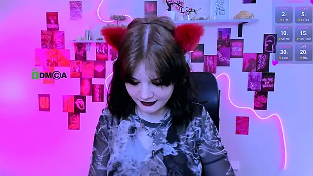 Snapshot of nikki_kiss_ chatting on 05.13.26 nikki kiss online show from 05.13.26