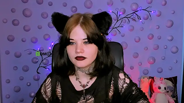 Snapshot of nikki_kiss_ chatting on 05.28.26 nikki kiss online show from 05.28.26