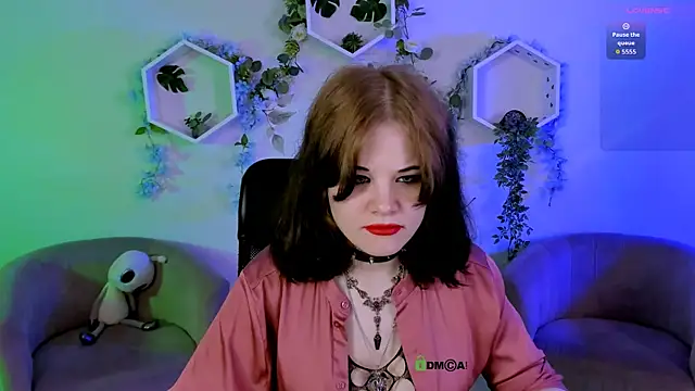 nikki kiss  online show from 07.21.26