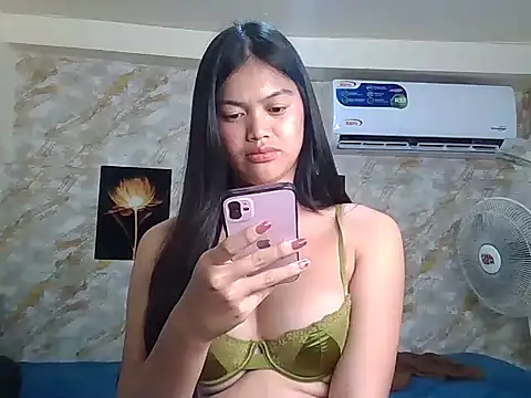Snapshot of Foxie_Naughty chatting on 05.09.26 Foxie Naughty online show from 05.09.26