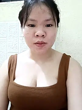 Snapshot of Seraphinahh chatting on 04.17.26 Seraphinahh online show from 04.17.26