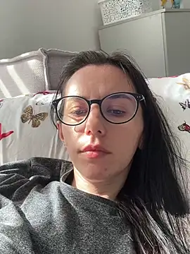 olivia vi online show from 04.22.26