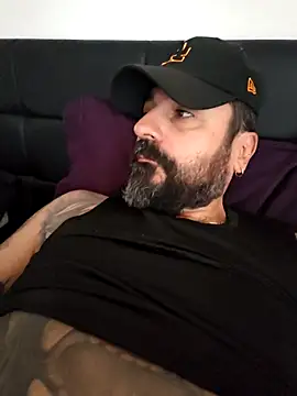 malese983 online show from 04.15.26