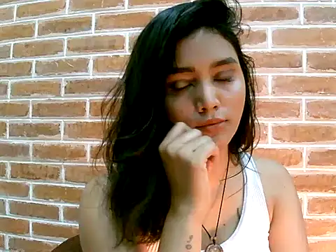 Snapshot of jellyyynspicyyy chatting on 06.17.26 jellyyynspicyyy online show from 06.17.26