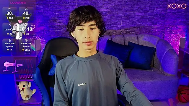 santi foxxx  online show from 04.21.26