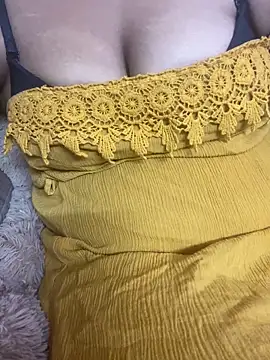 classic  girl  online show from 04.17.26