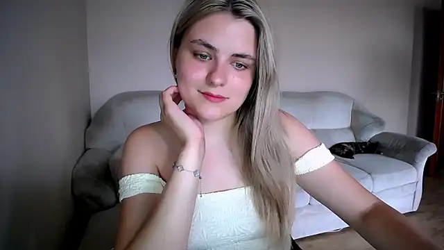 Snapshot of _shy_sabrina__ chatting on 06.23.26 shy sabrina online show from 06.23.26