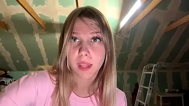 Skinny girl  online show from 04.21.26