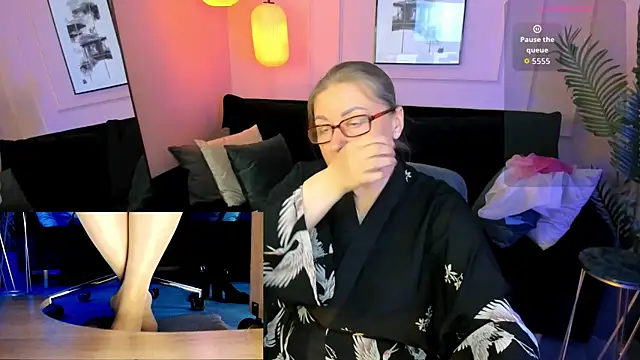 Alexandra Kind online show from 06.13.26