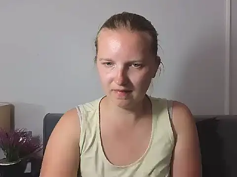 Snapshot of RoseTeacherX chatting on 05.25.26 RoseTeacherX online show from 05.25.26