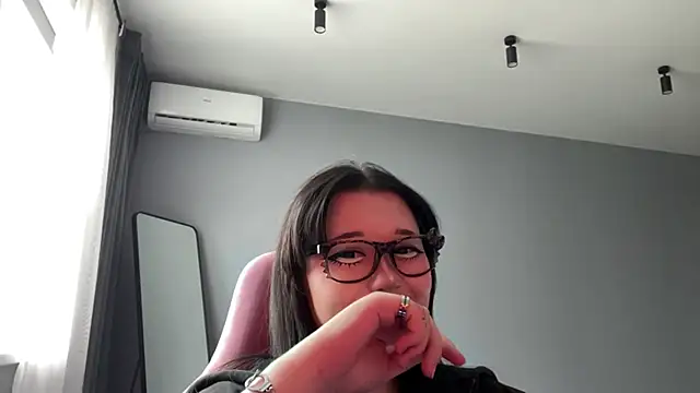 Alinalovelove online show from 04.17.26